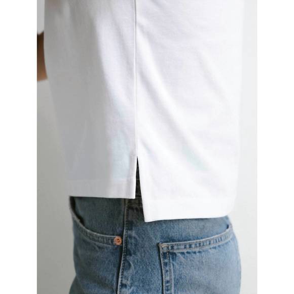 NEW DARLING lively shoulder tee in white - Picture 2 of 2